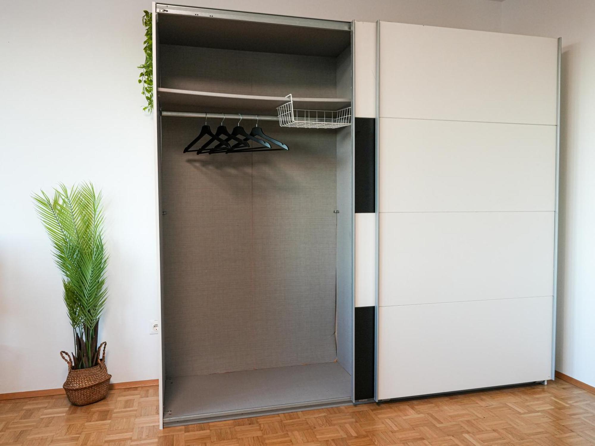 Spacious Apartments With View & Free Parking Wiener Neustadt Zewnętrze zdjęcie